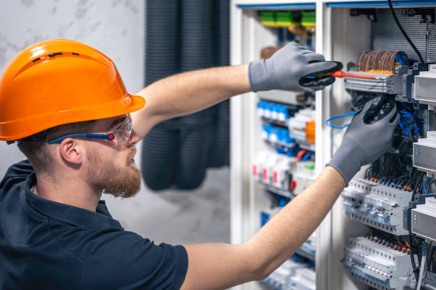 Best Licensed Electrician  in Bloomfield Hills, MI